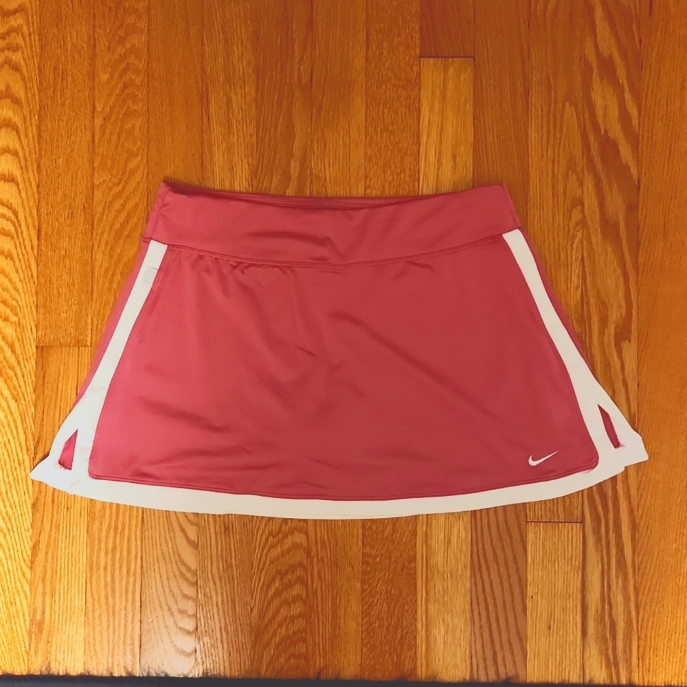 Nike pink and white dri-fit tennis skirt - medium